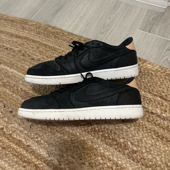 Air Jordan 1 Low - Picture 5 of 7